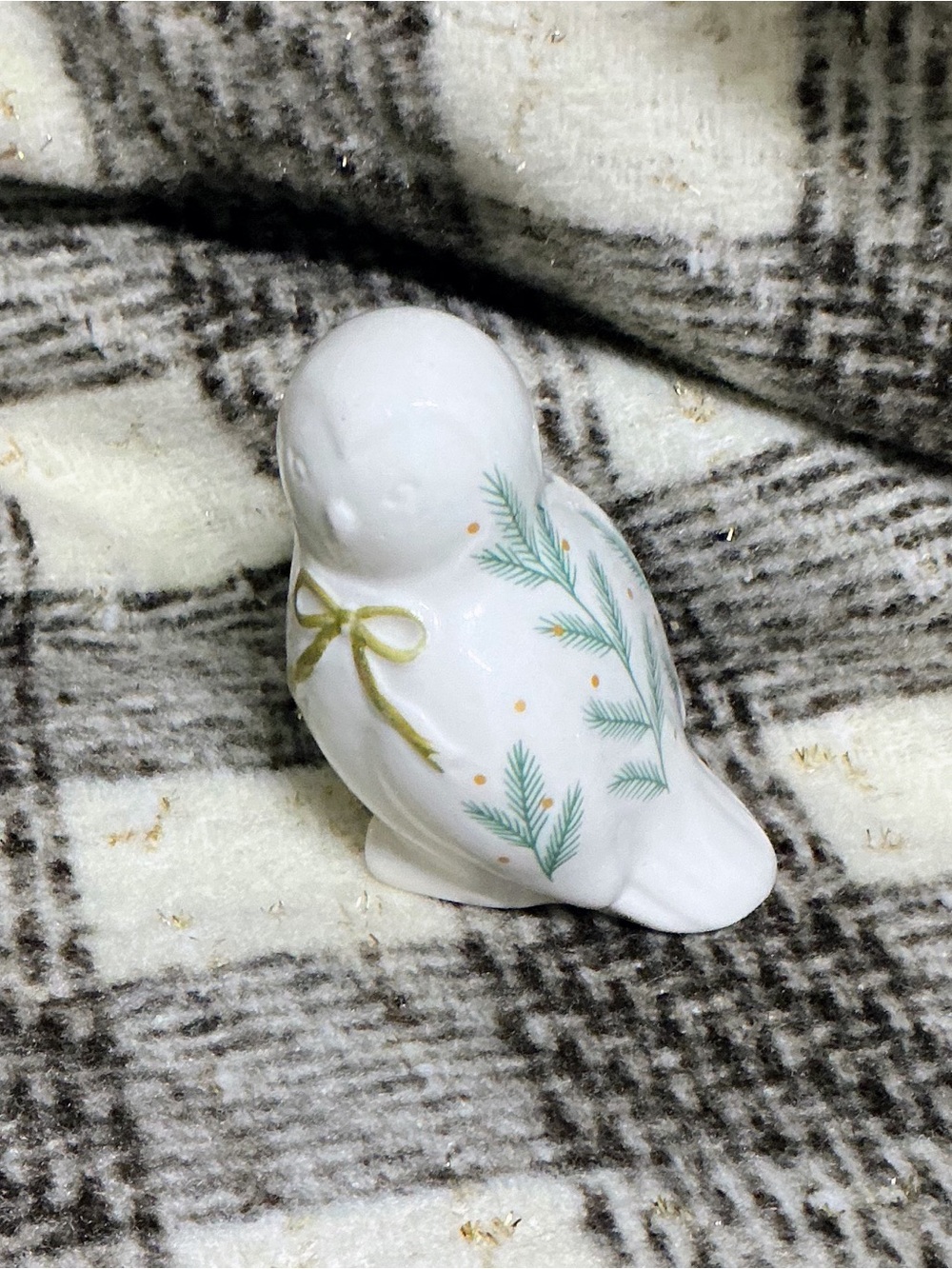 CERAMIC WHITE SNOW OWL BIRD DECOR
